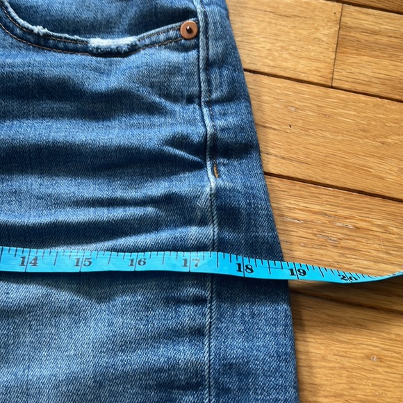 Madewell High Rise Denim Shorts, Size 26 - Picture 8 of 9